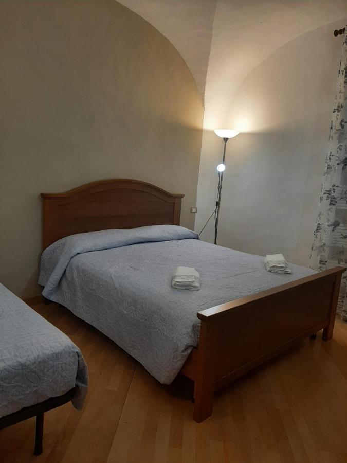Alloggi Piazza Umberto Primo Pacentro Bagian luar foto